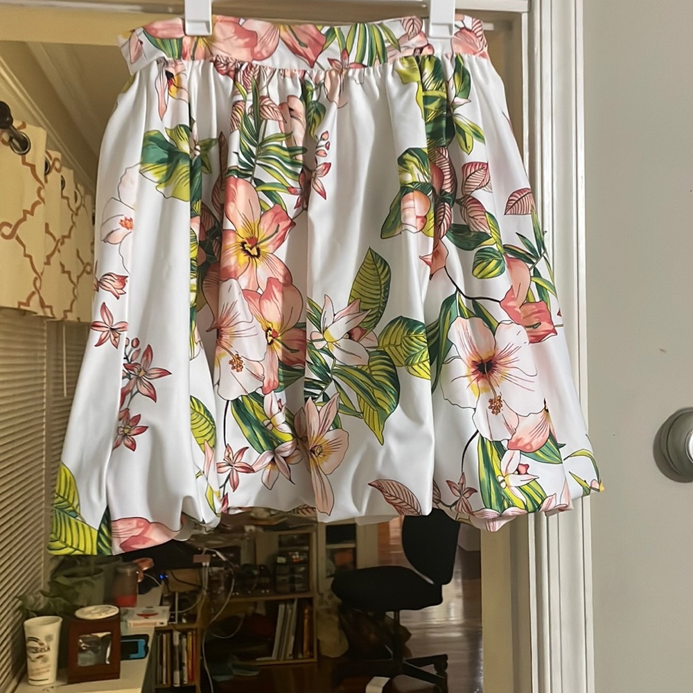 Knee length bubble skirt